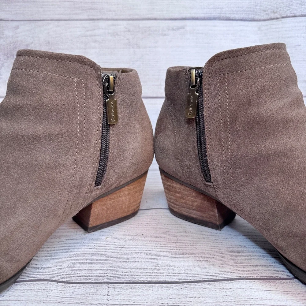 Blondo Waterproof Suede Ankle Boots Taupe Brown Block Heel B6708 8.5M Womens